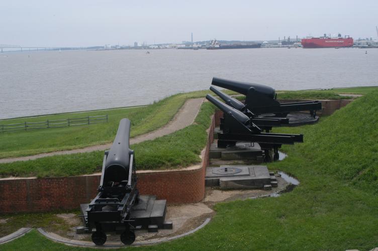 Fort_mc_henry_cannon_Baltimore